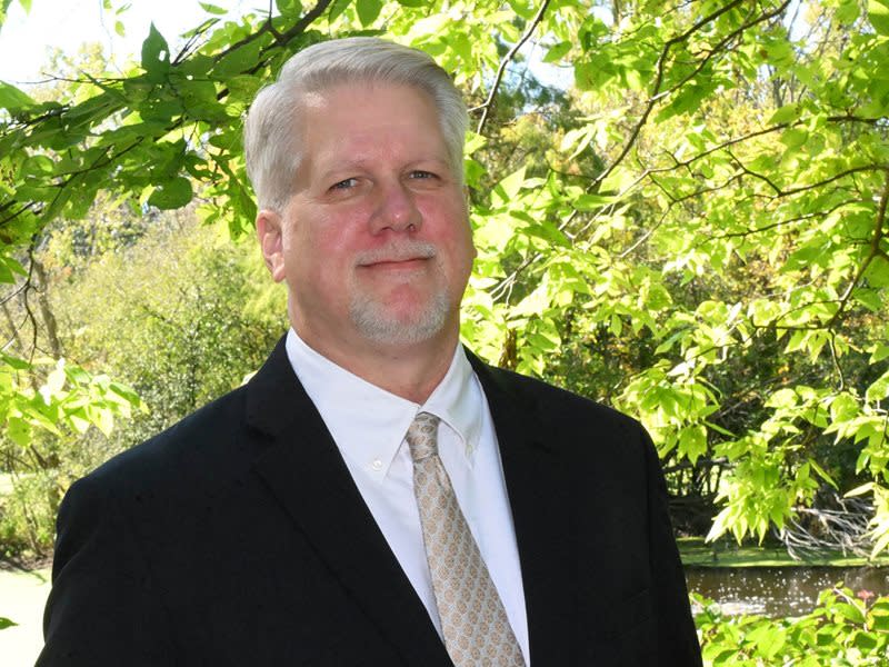 Headshot of Tim Snyder, Vice President, Zoological Programs & Operations, Brookfield Zoo Chicago