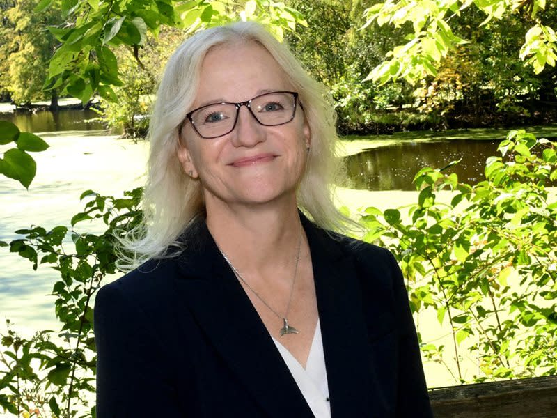 Headshot of Dr. Rita Stacey Vondra, Senior Vice President, Programs & Impact, Brookfield Zoo Chicago
