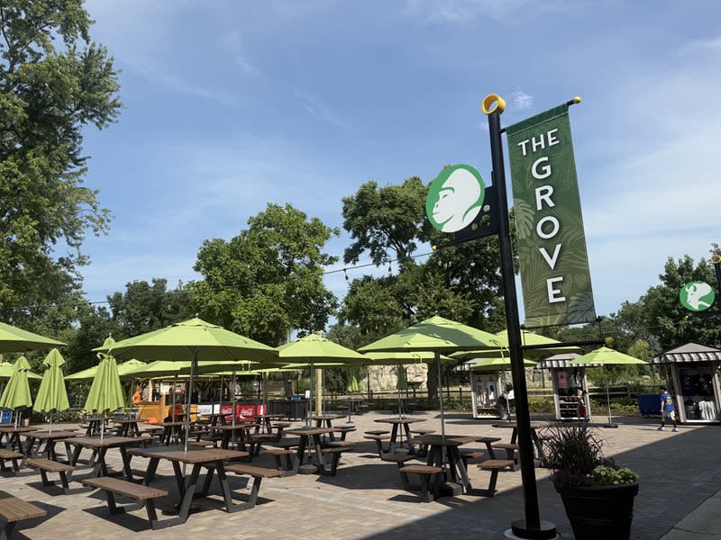 Exterior photo of The Grove at Brookfield Zoo Chicago.